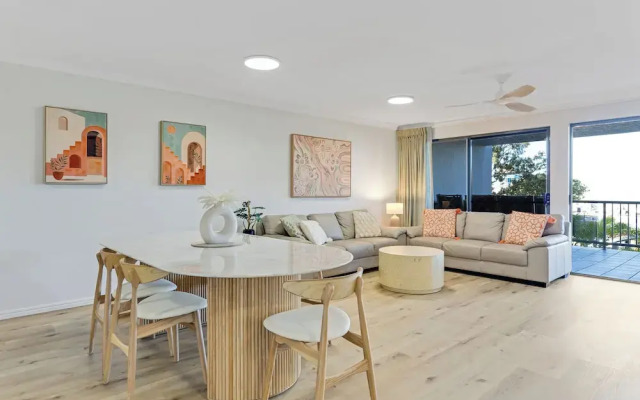 Riverdance Apt 6