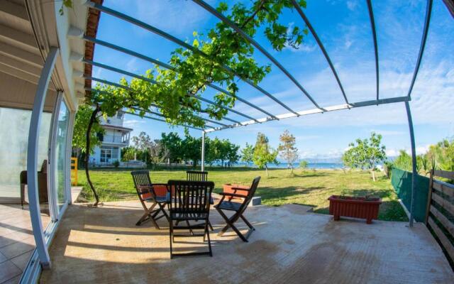 Sandy Beach Houses - Sea View