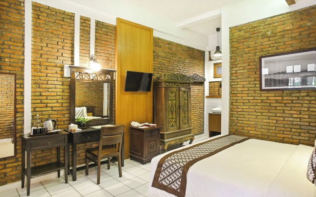 Paku Mas Hotel