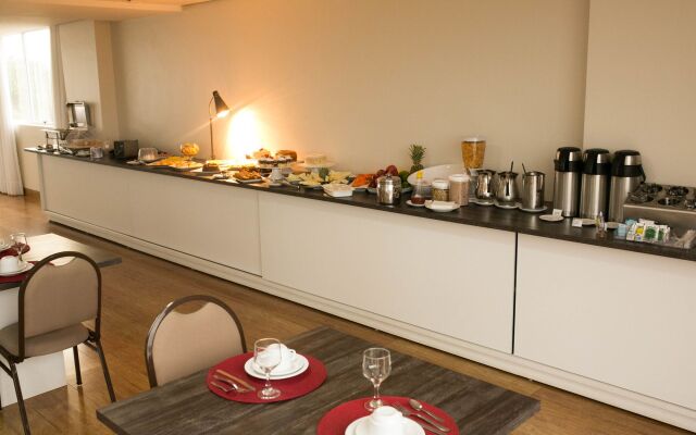 Select Hotel