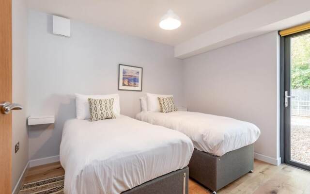 The Garden House, Free Parking, Central