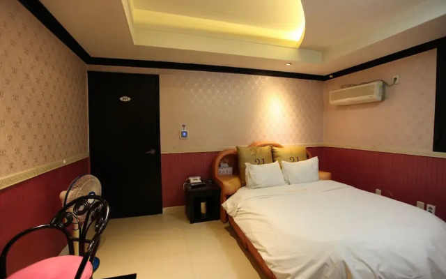 Theme 21 Motel