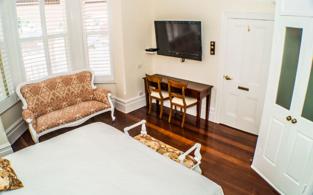 Heritage Cottage Bed And Breakfast