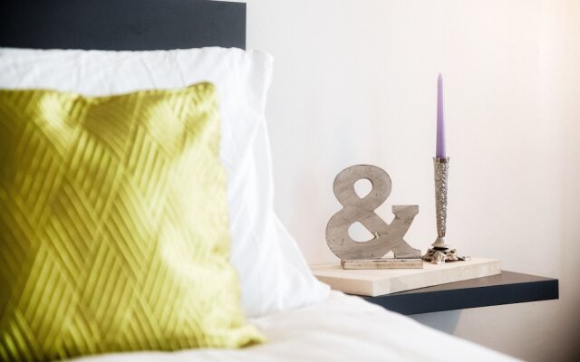 MyHomeInComo - S&O Apartment