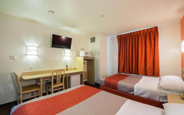 Vista Inn & Suites Pigeon Forge