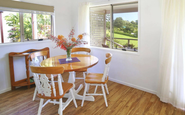 Poinciana Cottages