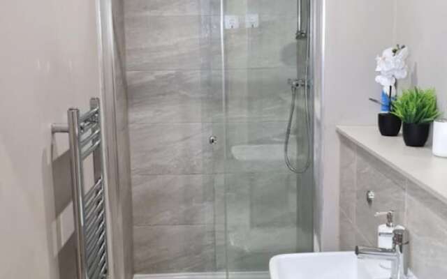 Charming 1-bed Apartment in Leeds