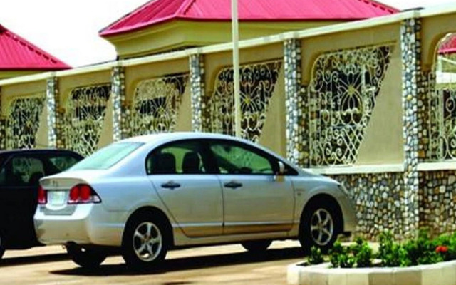Choice Gate Hotel and Suites