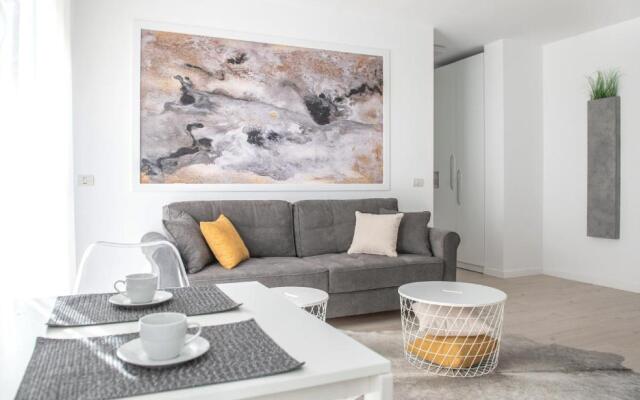 West Residence Apartments