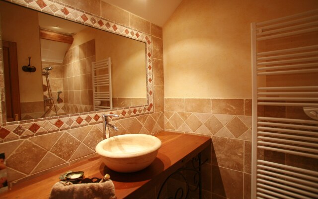 Chateau de Challanges