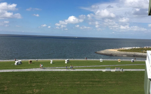 Ferienwohnung-307-mit-seitlichem-Meerblick