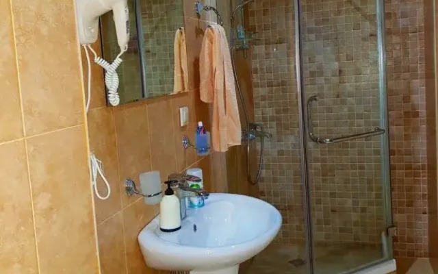 FLAT1