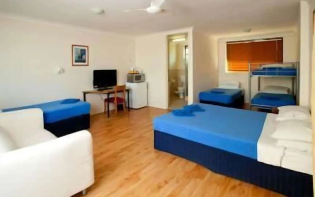 Sundale Motel