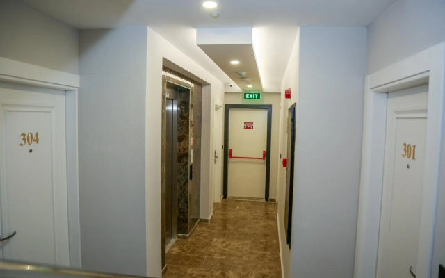 White Golden Suite Hotel