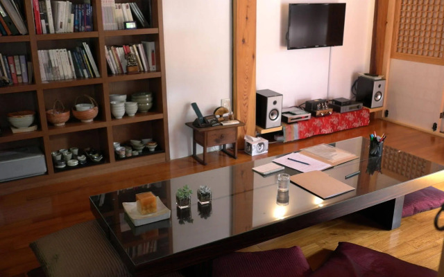 Xiwoo Hanok Guesthouse