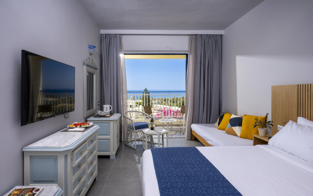 Mare Blue Hotel