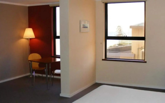 Ocean Beach Hotel