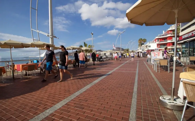 Rosamar Playa de las Canteras wifi 404 by Lightbooking