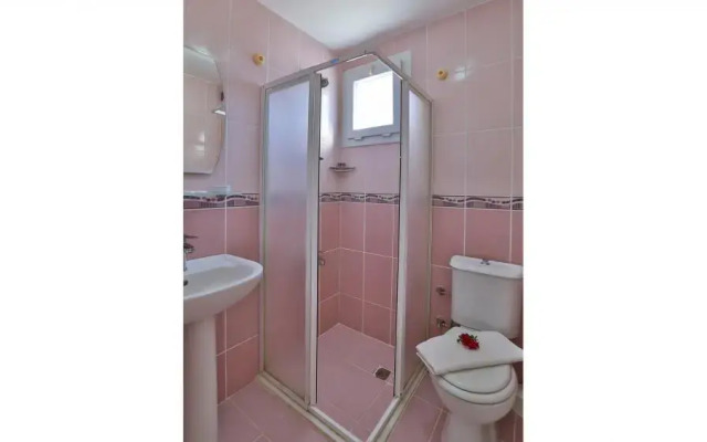 Kiraz Otel Alacati