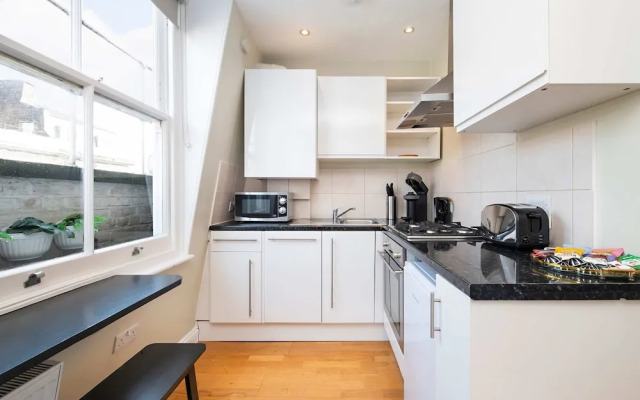 So Glamourous Pad - Fitzrovia - by Frankie Says