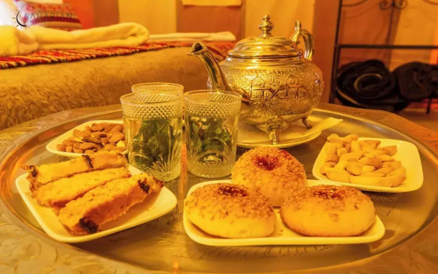 Merzouga Luxury Camp & Camel Trek