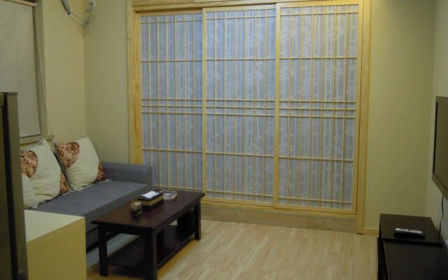 Dalian Mingrui Zuoan Classic Fashion Apartment