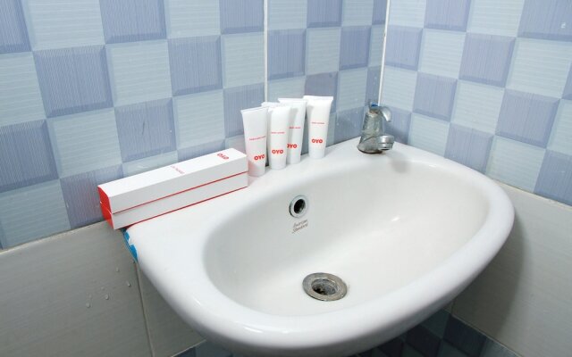 Grand Wisata Hotel by OYO Rooms