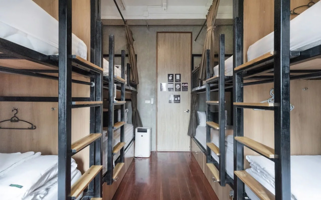 OYO Am Bed Hostel
