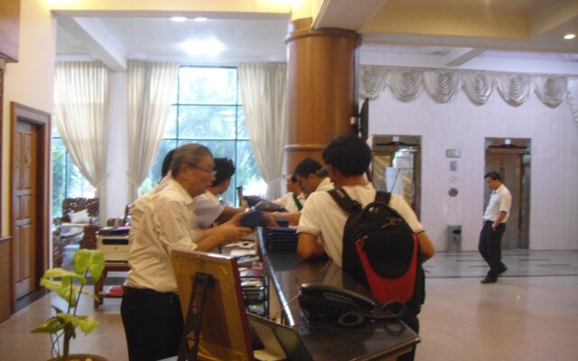 Asia Plaza Hotel