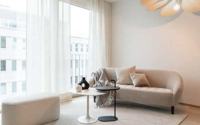 New stylish 1br in the heart of the city