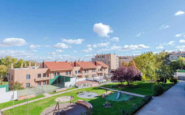 Las Encinas Design Apartment in Conde Orgaz Area - Madrid