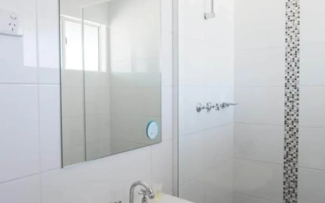 Potshot Hotel Resort