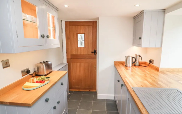 Weir Cottage