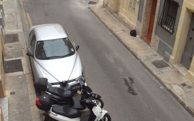 Lee's House Bed & Breakfast Sliema