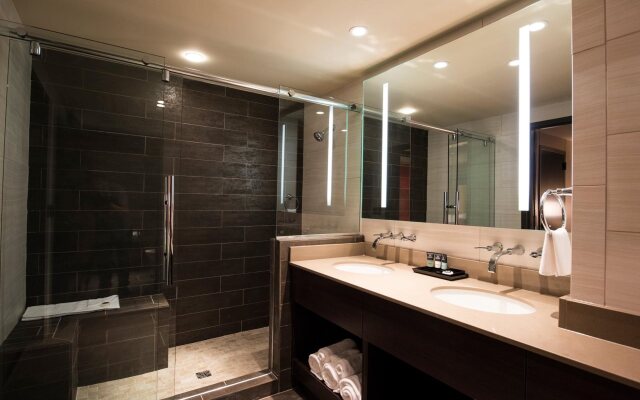 Cherokee Casino & Hotel Roland