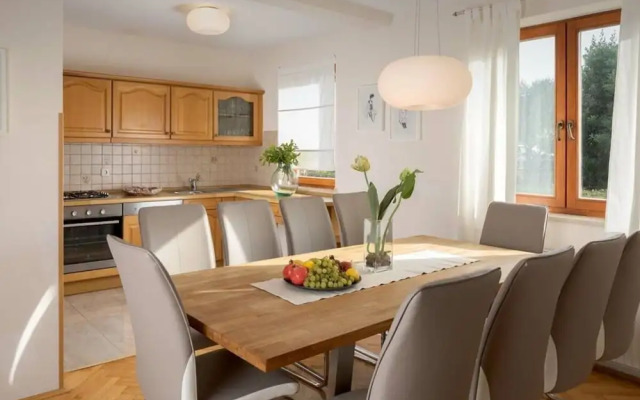 Villa Rosy Comfortable Holiday Residence
