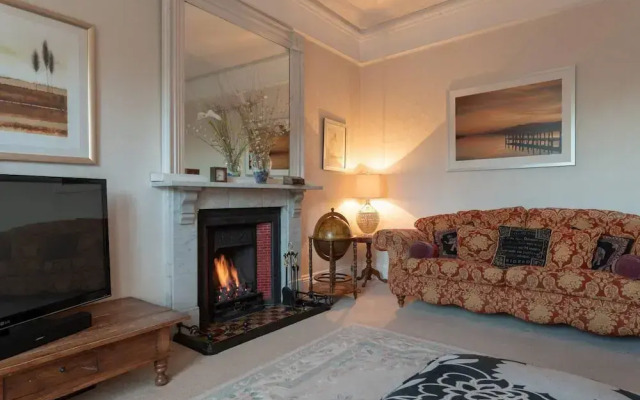 The Birches - Large Luxurious Villa