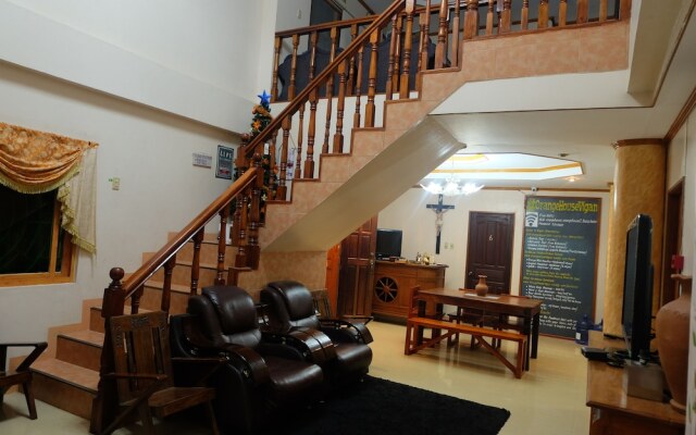 The Orange House - Vigan Villa
