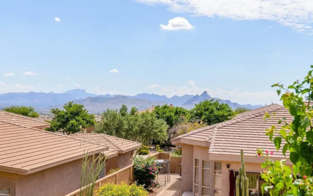 Casa Highland 3 Bedroom Home by RedAwning