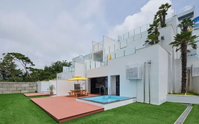 Hemirion Pool Villa&Resort