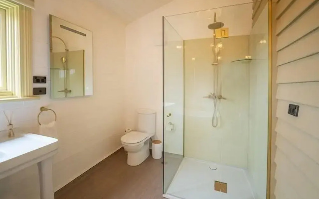 Steele Point Cottage