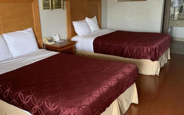 Grand Park Inn