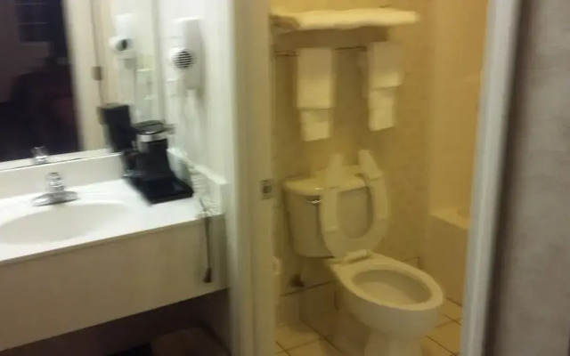 Deerfield Inn & Suites