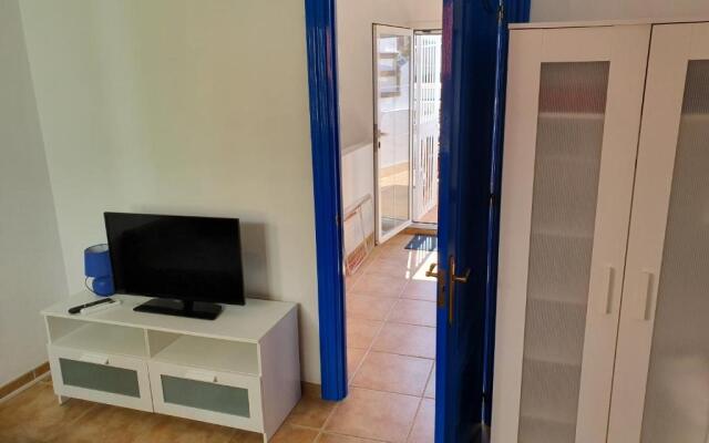 Private townhouse with roof terrace close to the beach