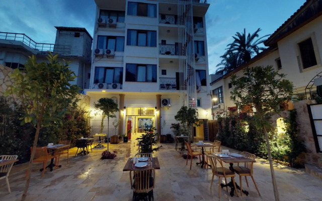 Patron Hotel