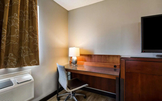 Econo Lodge San Antonio near SeaWorld - Medical Center