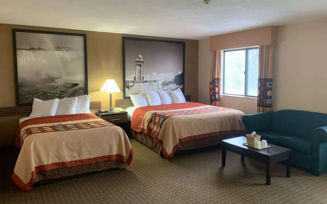 Super 8 by Wyndham Liverpool/Clay/Syracuse Area