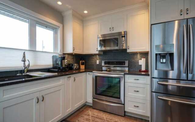 *10 Mile Point Stunning Oceanfront