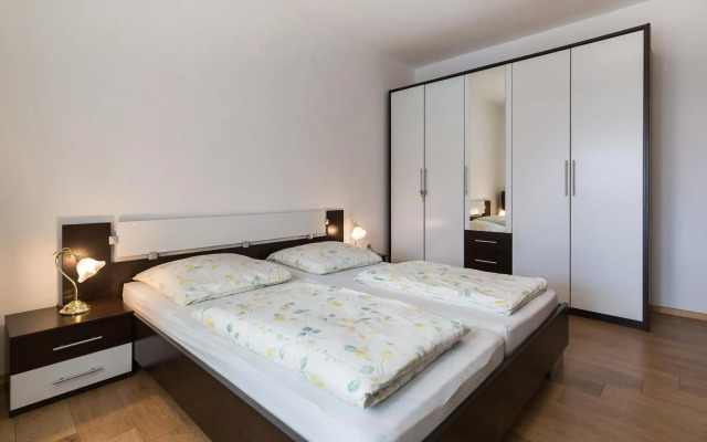 Apartment Twisting By The Private Pool