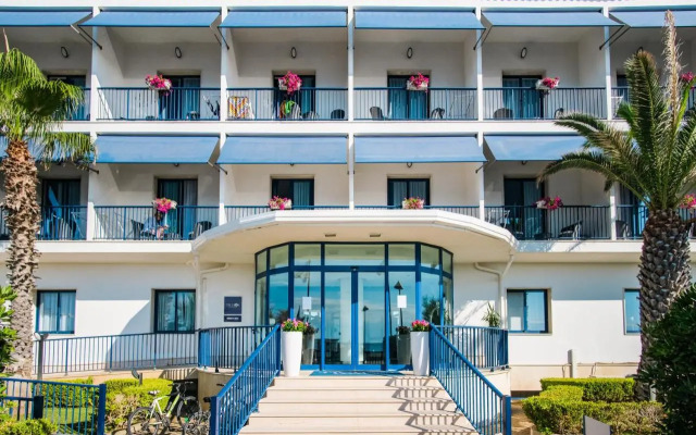 Ticho's Greenblu Hotel